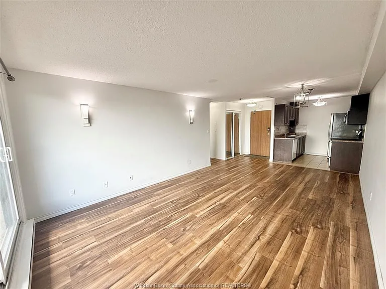 3936 Wyandotte St E #801 — Photo 8