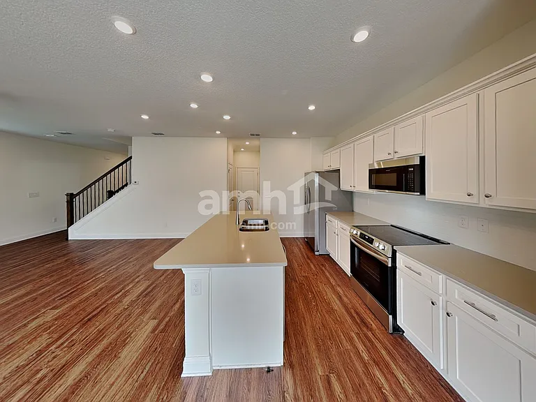 254 Onate Cir — Photo 3