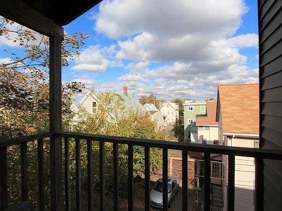 4th image of 35 Hinckley St #3