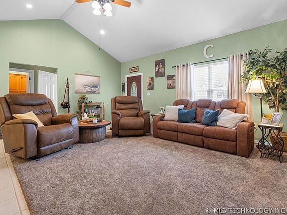 5th image of 19392 Easton Riley Rd