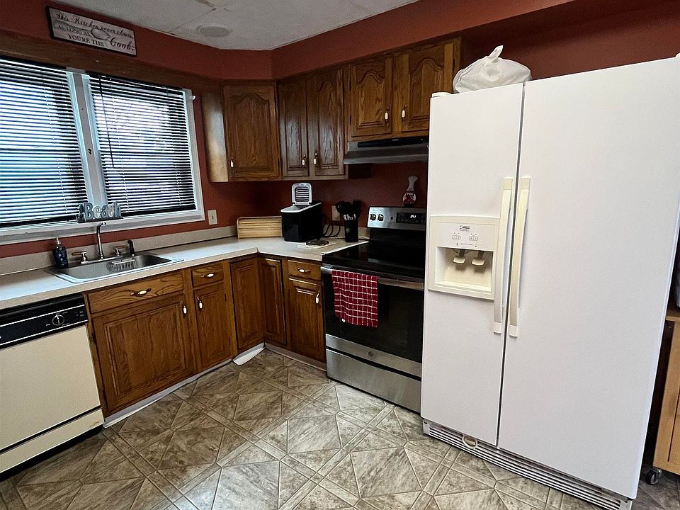 2nd image of 657 5th St