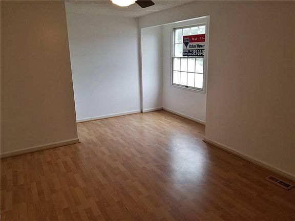 5th image of 91 Courtshire Ln