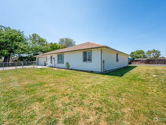 2nd image of 2104 Peninsula