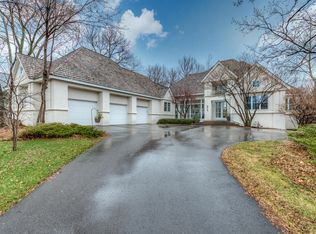 8713 Wynstone Pass, Eden Prairie, MN 55347
