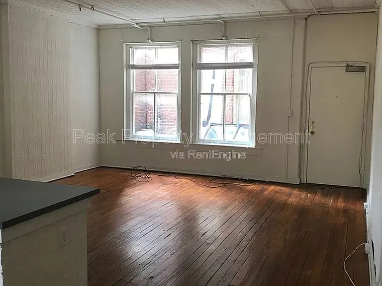 308 W Broad St #A — Photo 3