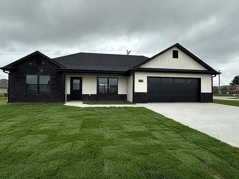 14842 Welch Dr — Photo 1