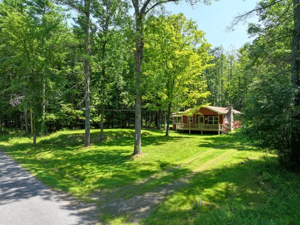 412 Corlear Dr, Willsboro, NY 12996