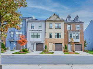 4939 Vista Glen Ln, Lanham, MD 20706