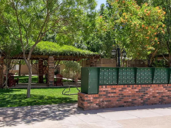 Greenwood Apartments