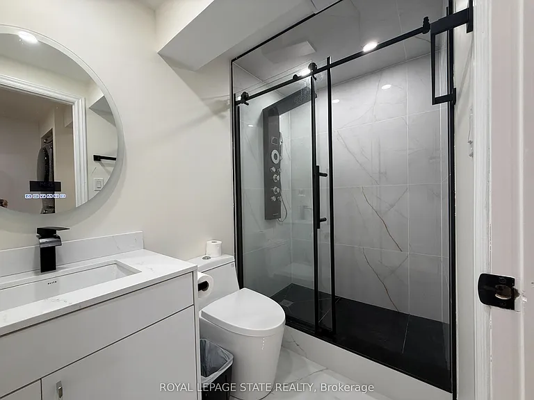 4 Waterside Dr #LOWER — Photo 14