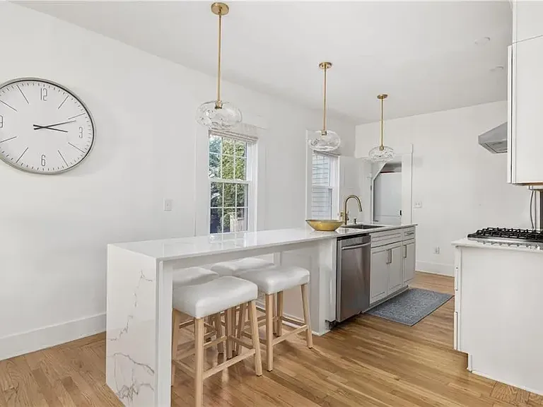 17 Old Beach Rd — Photo 10