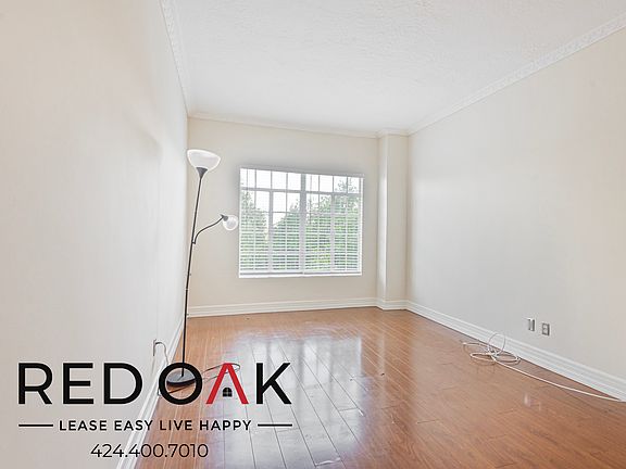 4th image of 570 1/4 N Rossmore Ave #408