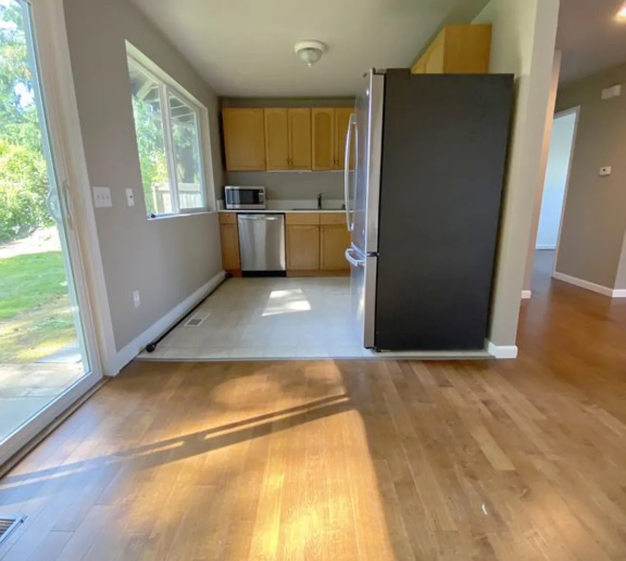 3 bed, 1200 sqft, $3,450 — Photo 4