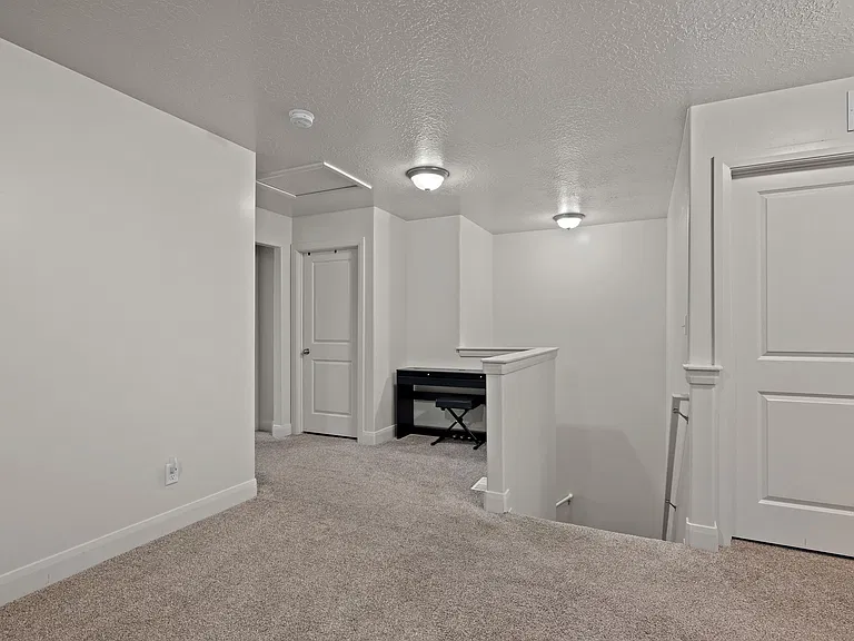 768 N Old Fort Dr — Photo 14