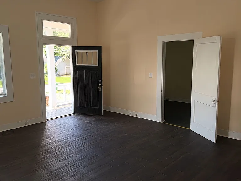 600B Gamble St — Photo 2
