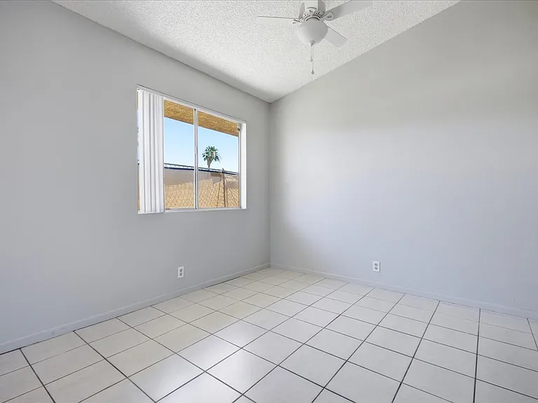 41995 Cambridge Avenue — Photo 34