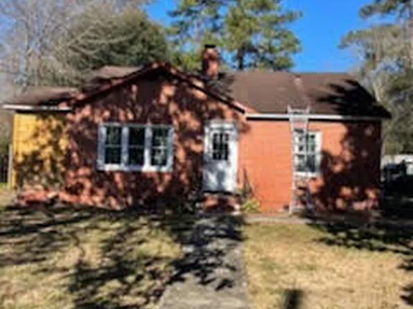 1394 Unity Rd, Holly Hill, SC 29059