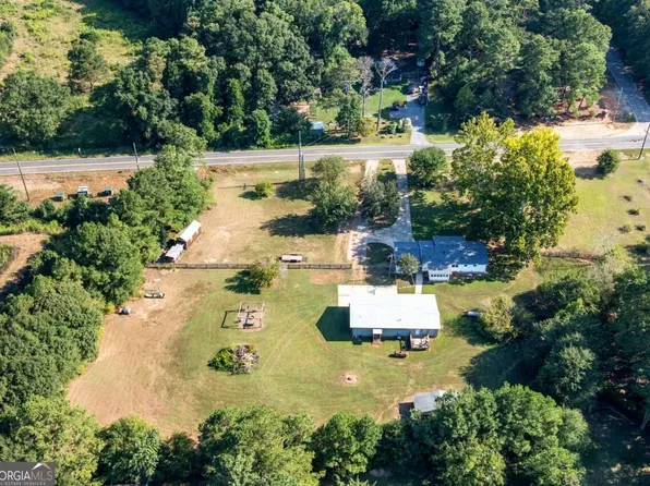 352 McIntosh Trl, Senoia, GA 30276