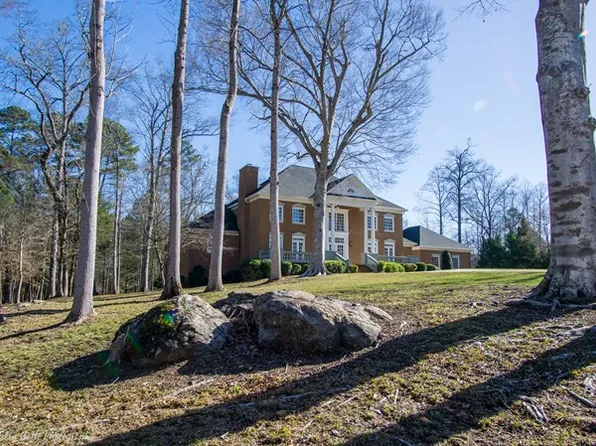 136 Howard Oaks Dr, Macon, GA 31210
