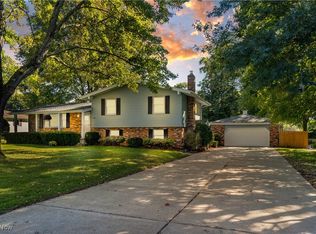 2959 Holyoke Dr, Poland, OH