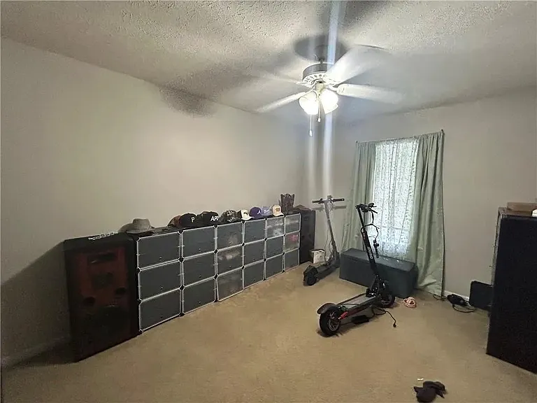 744 Yeager Ln — Photo 7