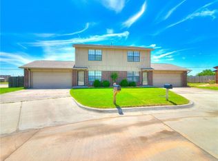 3203 Lois Arlene Cir, Moore, OK 73160