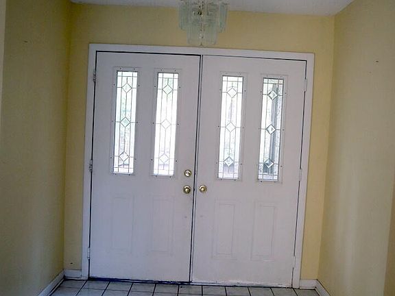 5th image of 1904 Eastwood Dr