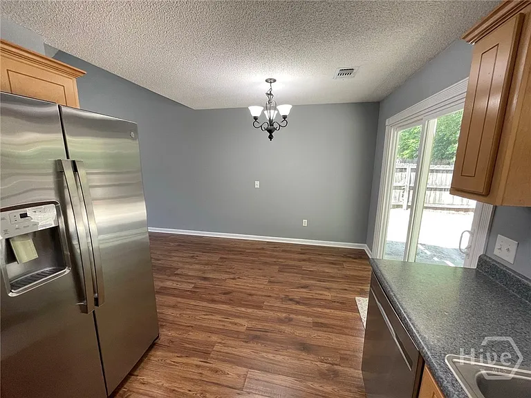 119 Mustang Dr — Photo 11