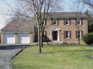 7023 Petunia St, Springfield, VA 22152