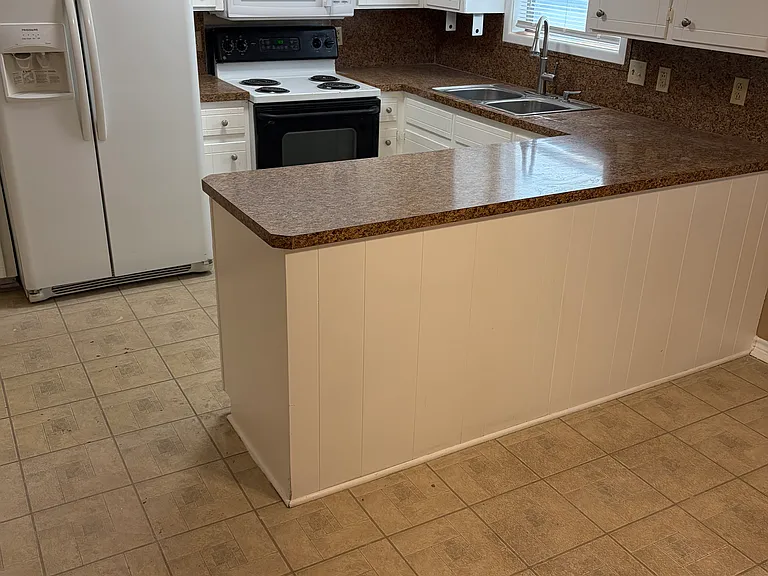 610 N Durant Ave — Photo 14