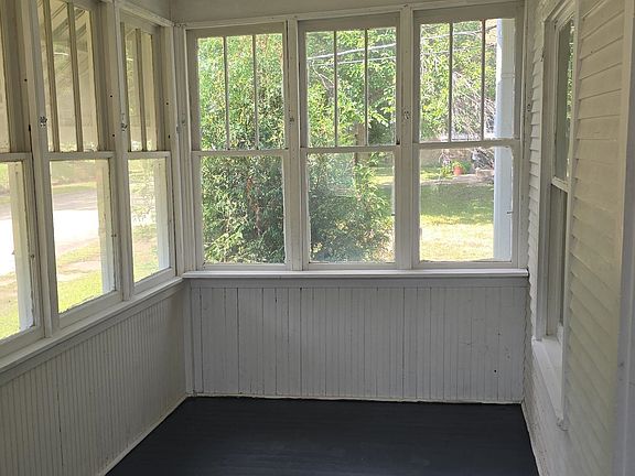 5th image of 317 N Hinkley Ave
