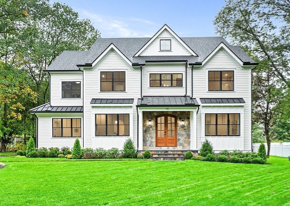 1st image of 15 Peachtree Rd