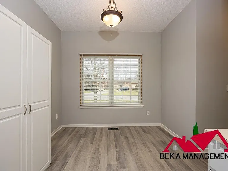 30850 Collingdale Dr — Photo 3