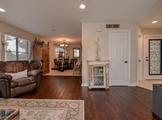 896 Davis Rd, League City, TX 77573