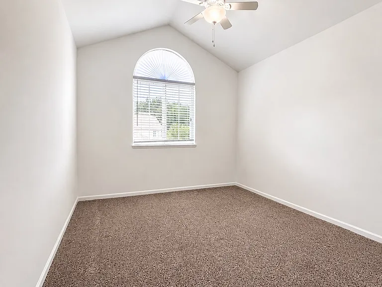 407 Gethings Cir #407 — Photo 17