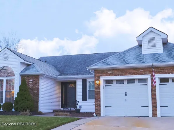 47 Trent Drive, Toms River, NJ 08757