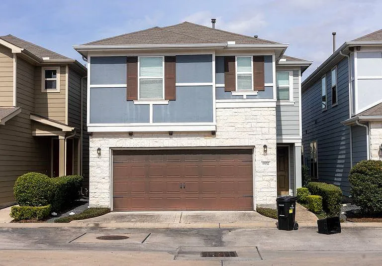 8932 Hollister Commons Ln — Photo 1
