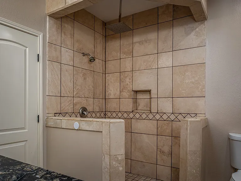 101 Margaret Ln — Photo 9