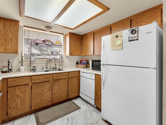5th image of 1228 Cedarwood Ct