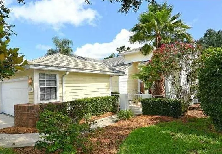 6313 Walton Heath Pl — Photo 3