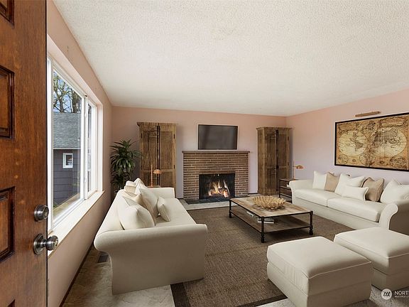 4th image of 11721 North Park Avenue N
