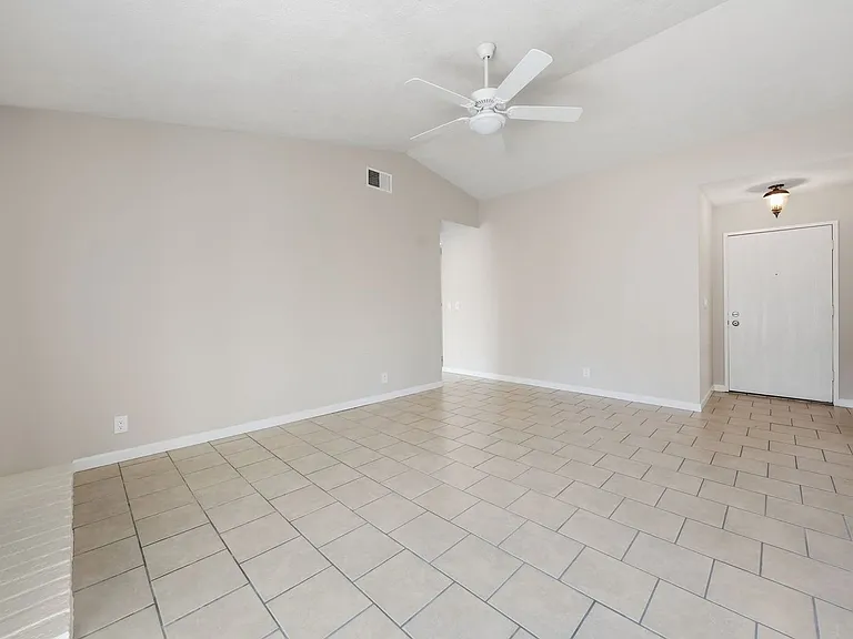 25634 Salceda Rd — Photo 10