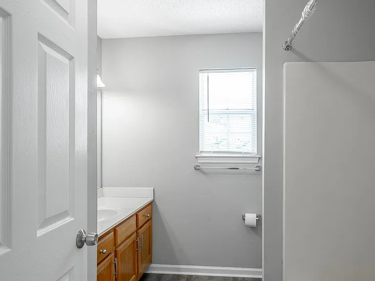 6130 Blue Ash Dr — Photo 29