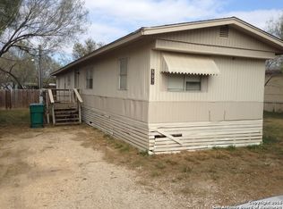 507 Elm St, Jourdanton, TX 78026