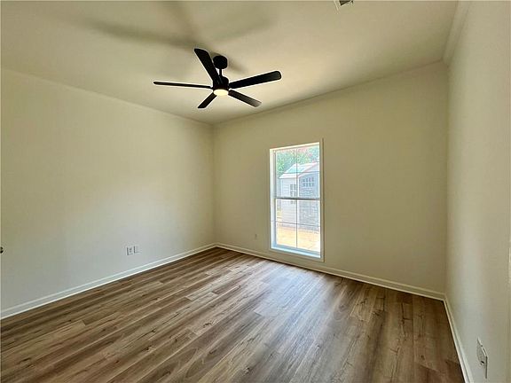 4th image of 6625 Lodi Rd