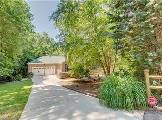 13640 Pine Harbor Rd, Charlotte, NC 28278