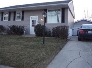 405 E Streamwood Blvd, Streamwood, IL
