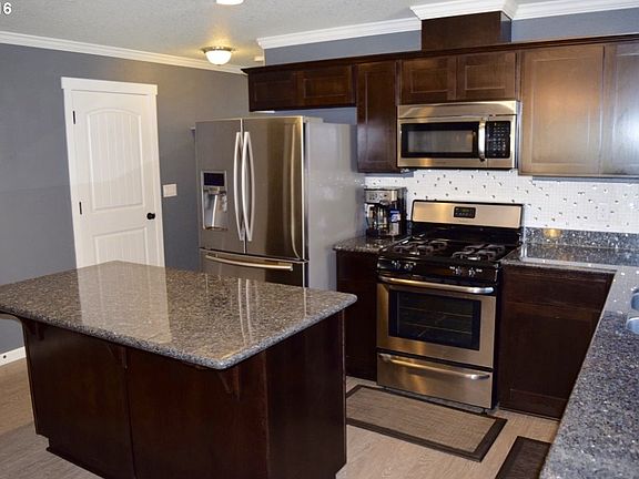 5th image of 7917 NE 91st Ave
