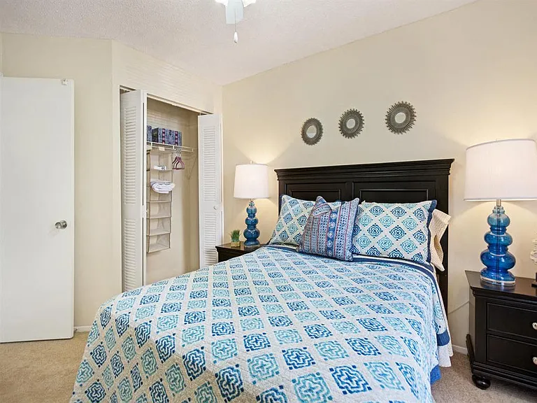 Rivermont Apartment Homes — Photo 29