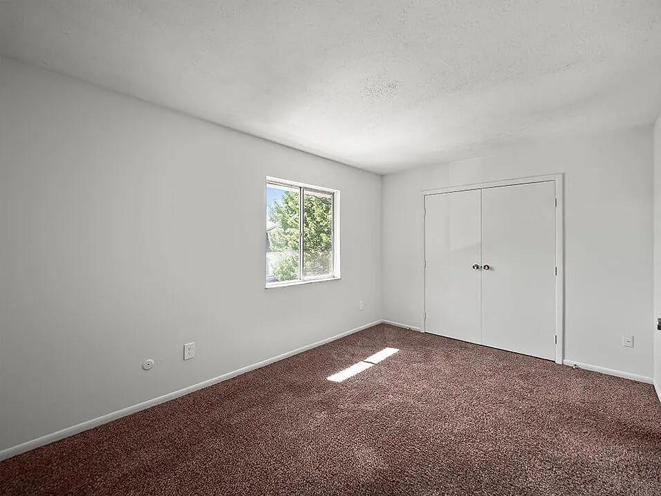 Central Square Apartments — Photo 4
